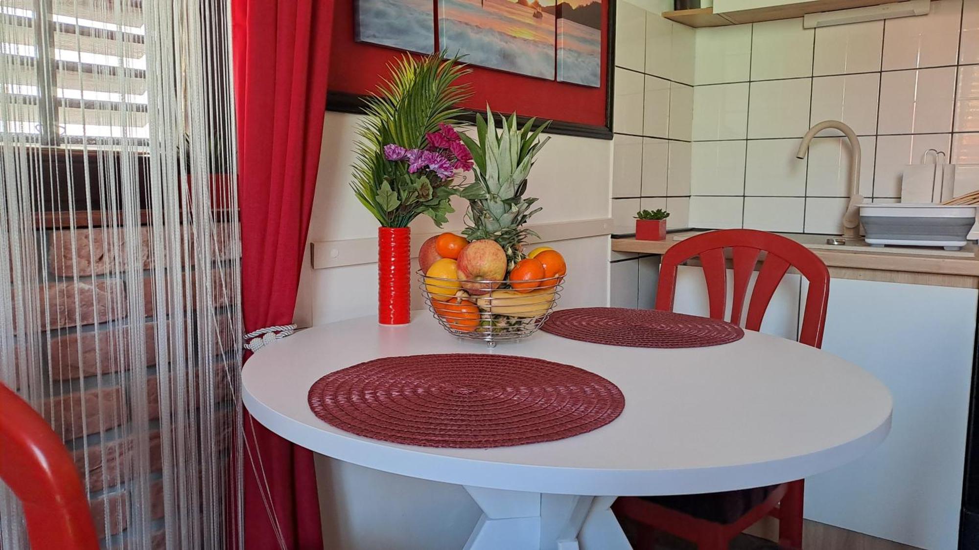 Red Gold Apartment Pula Dış mekan fotoğraf