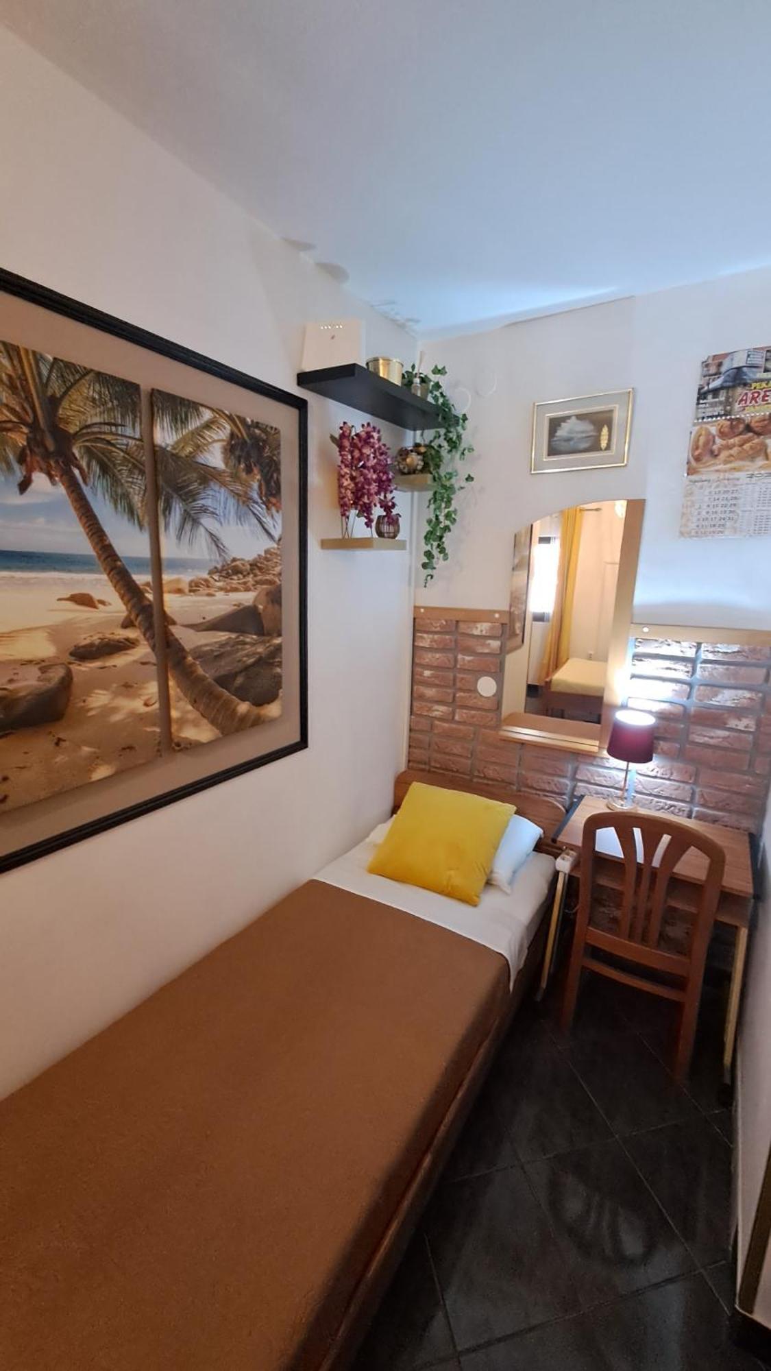 Red Gold Apartment Pula Dış mekan fotoğraf